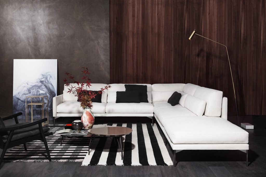 Vibieffe modern cream fabric corner sofa with slim metal legs
